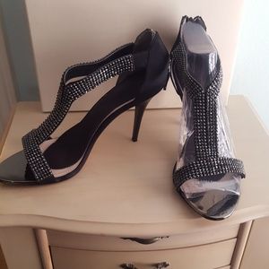 Black dressy sandal by Glint